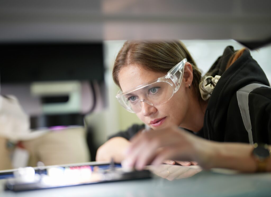 manufacturer electronics